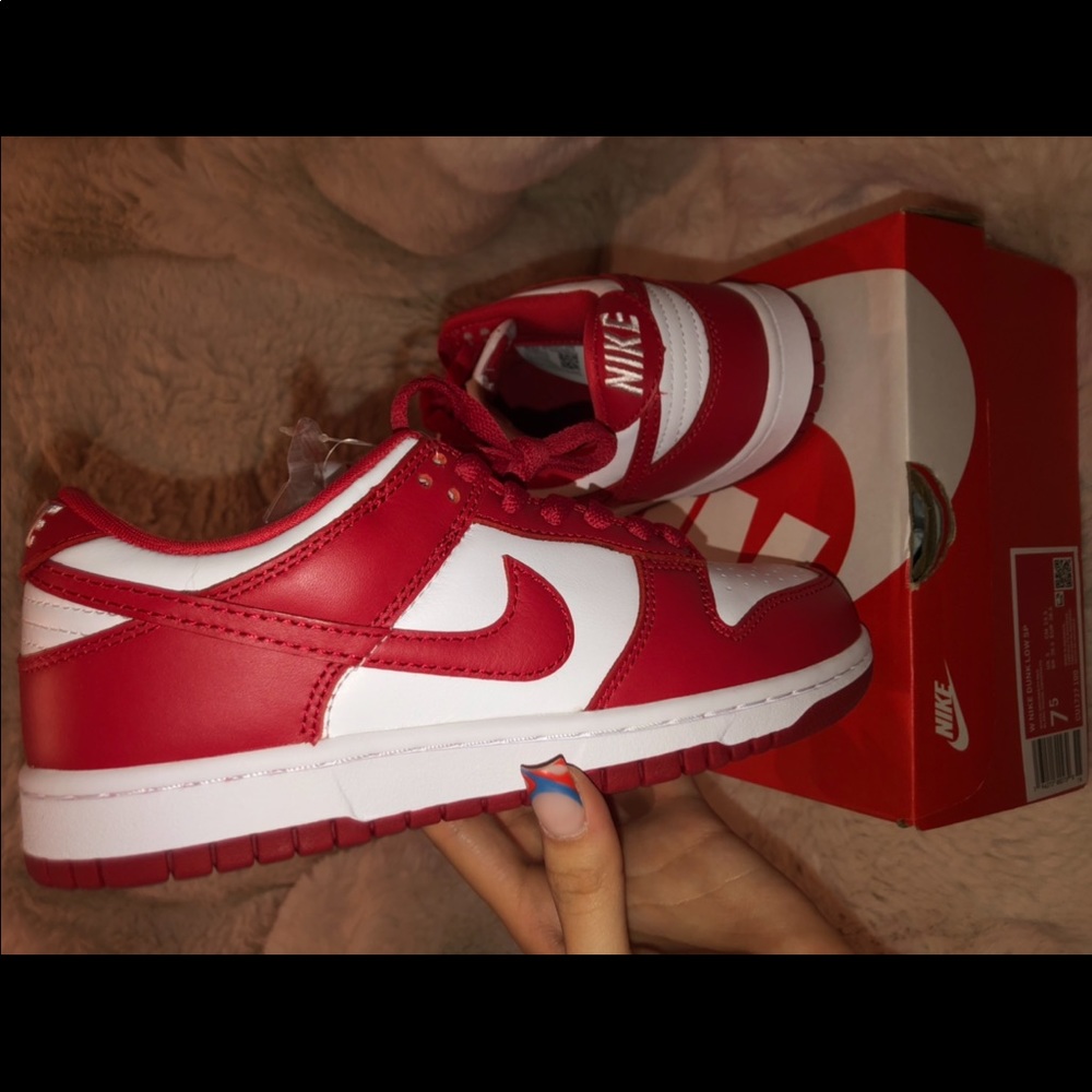 University red dunks